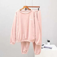 Cargar imagen en el visor de la galería, Pijama  Conjunto De Invierno Plush Unisex
